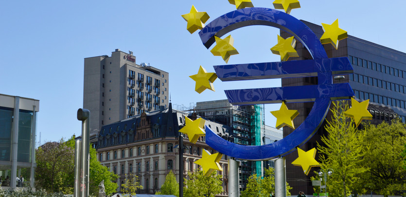 Euro Zone Business Activity nearing Growth amid Uneven Recovery